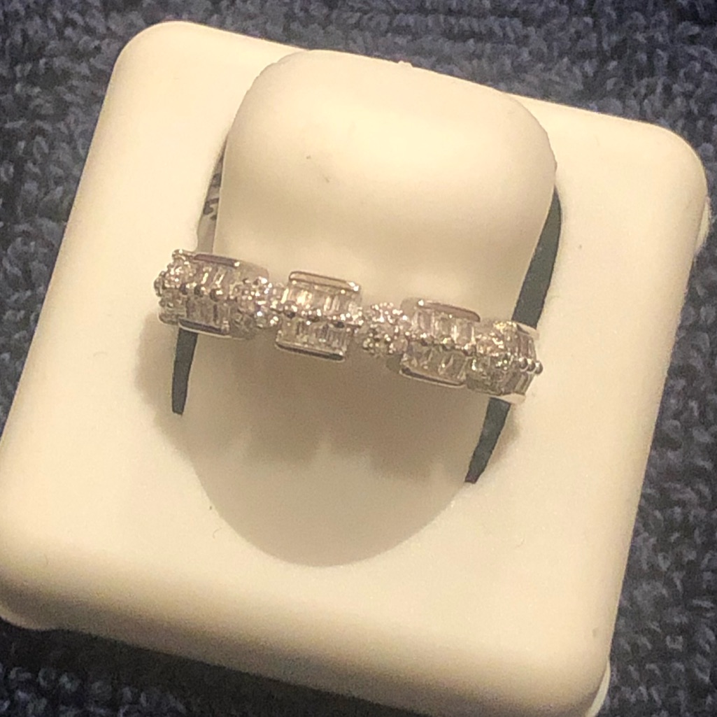 925 Sterling Silver Ring Cz Gemstones 25$
